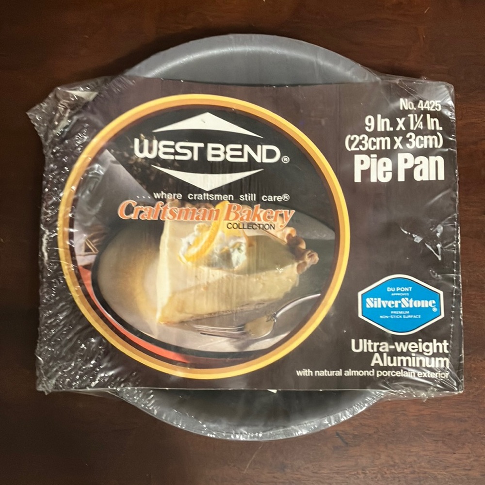 Sealed! Vintage West Bend Craftsman Bakery Pie Pan 9" x 1 1/4" NOS